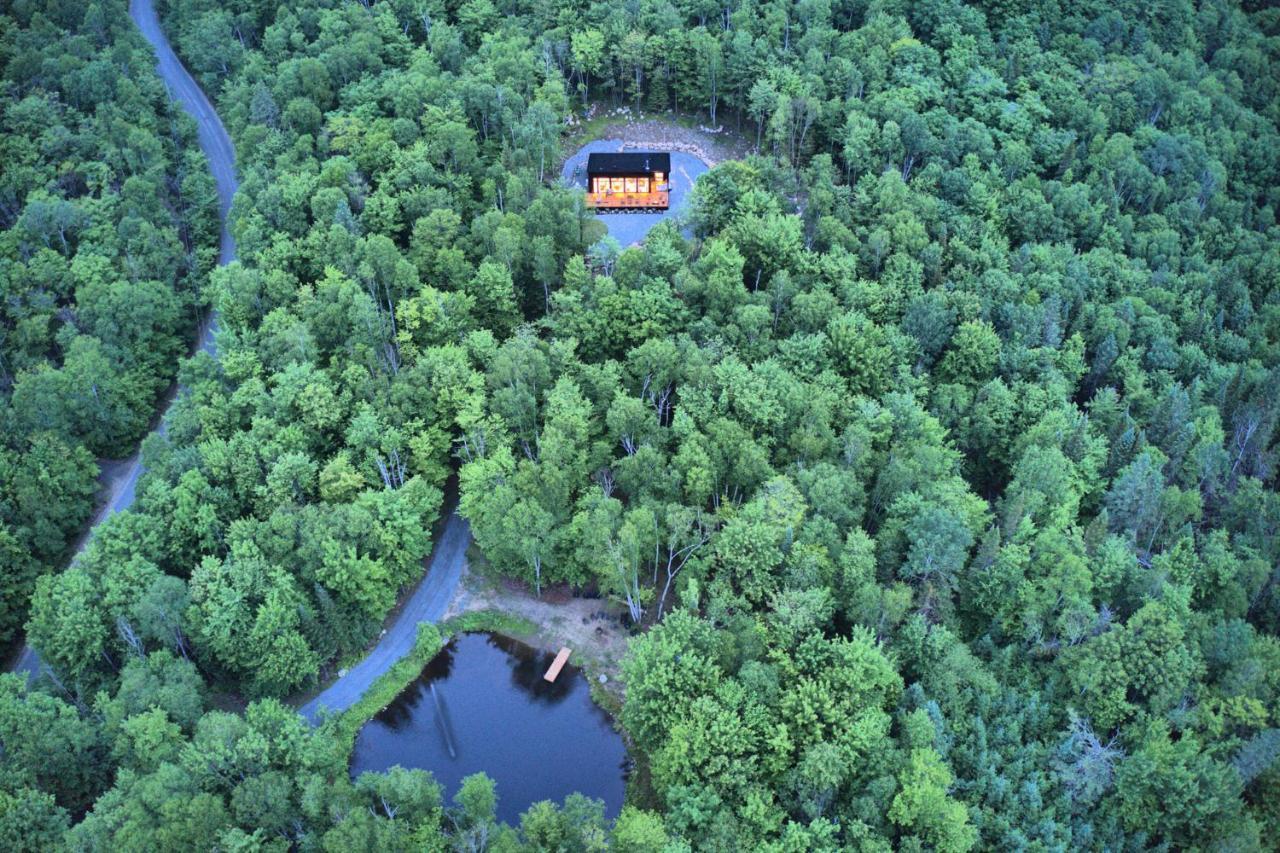 Kallm-Mont-Tremblant Chalet With Hot Tub, Pond & Beach On Private 7Acre Estate Lac-Superieur Exterior foto