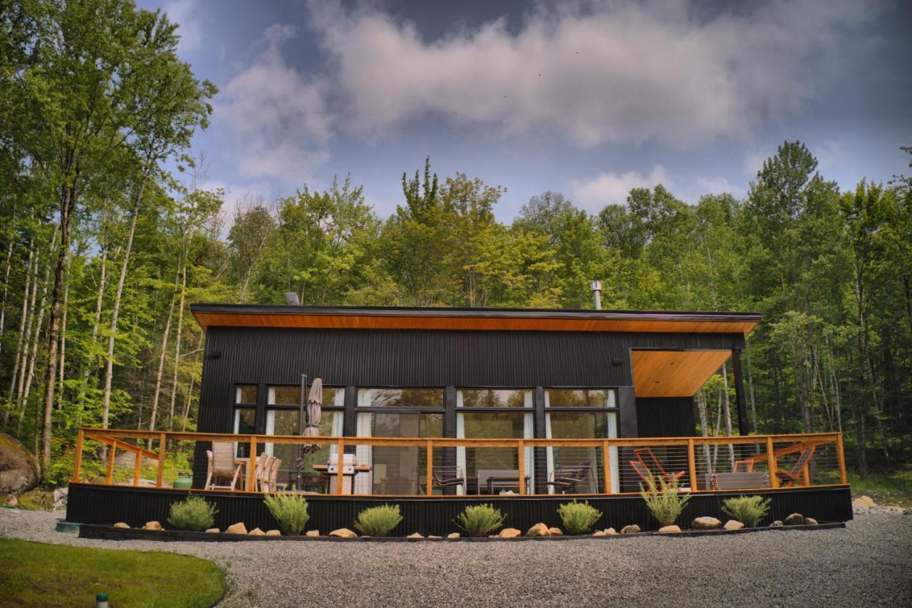 Kallm-Mont-Tremblant Chalet With Hot Tub, Pond & Beach On Private 7Acre Estate Lac-Superieur Exterior foto